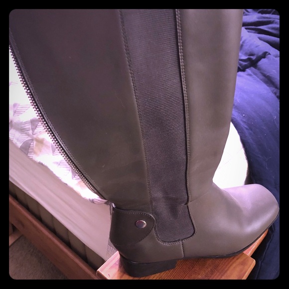 comfortview Shoes - Wide calf boots 8W Gray